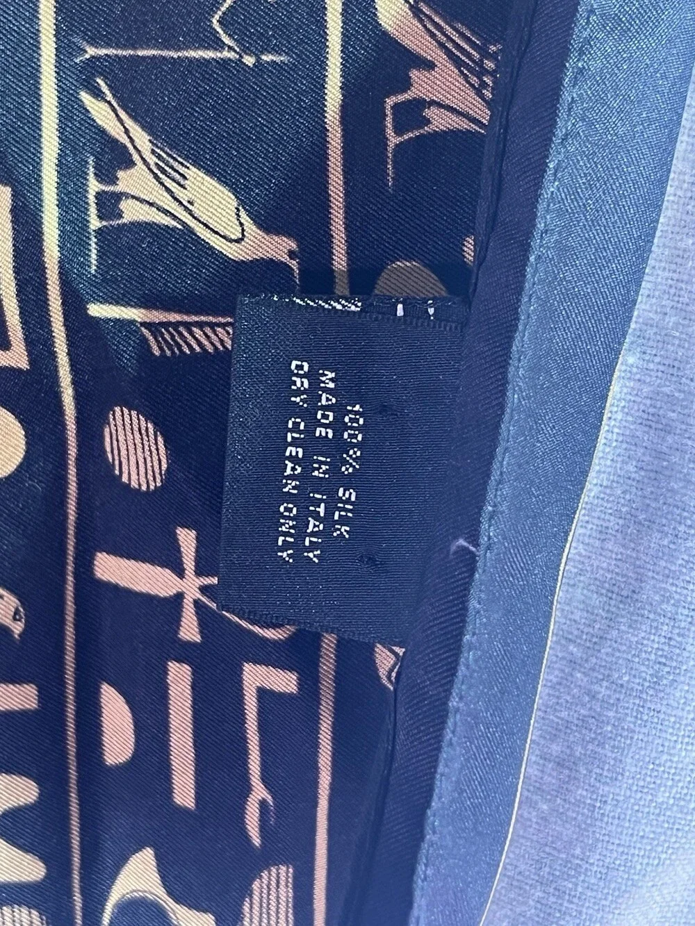 The British Museum London Italian Silk Egyptian Hieroglyphics Scarf Black NICE!